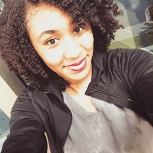 Meet your Posher, Adrienne